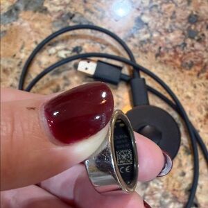 Oura Smart Ring 3rd gen size 7 with Charging Cable - Silver
